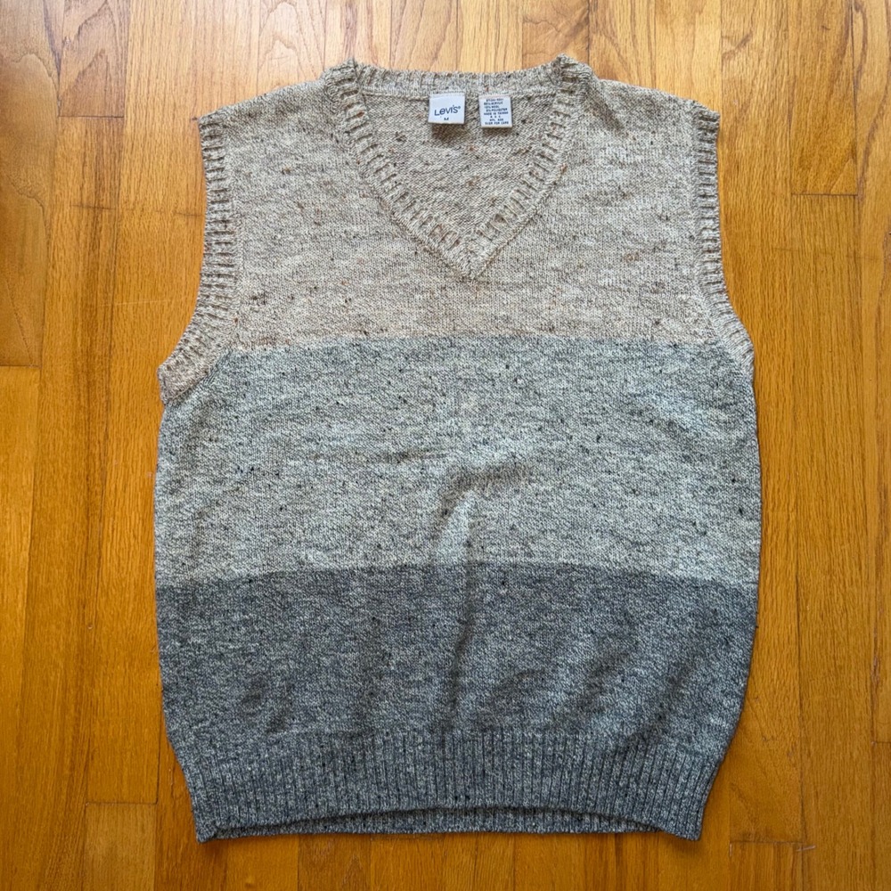 Levis Vintage Sweater Vest Mens M Academia Grey Beige Wool Blend V-Neck Retro